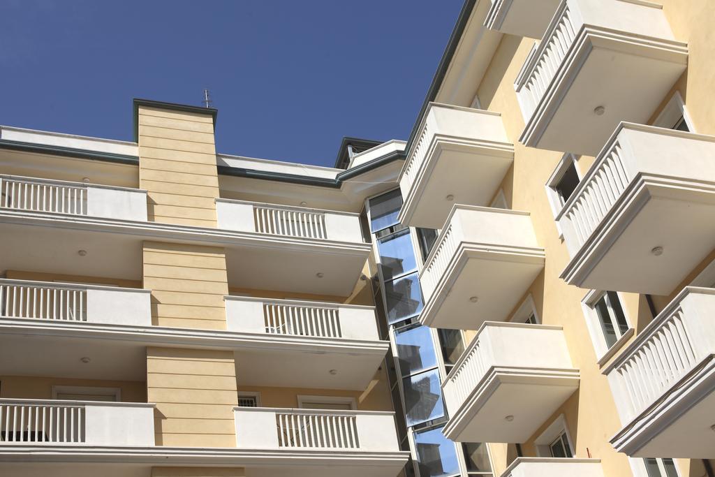 Residence T2 Римини Экстерьер фото