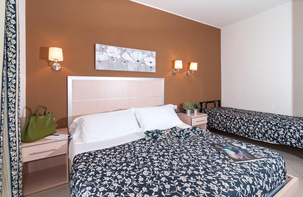 Residence T2 Римини Экстерьер фото