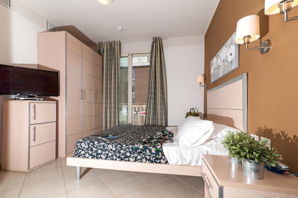 Residence T2 Римини Экстерьер фото